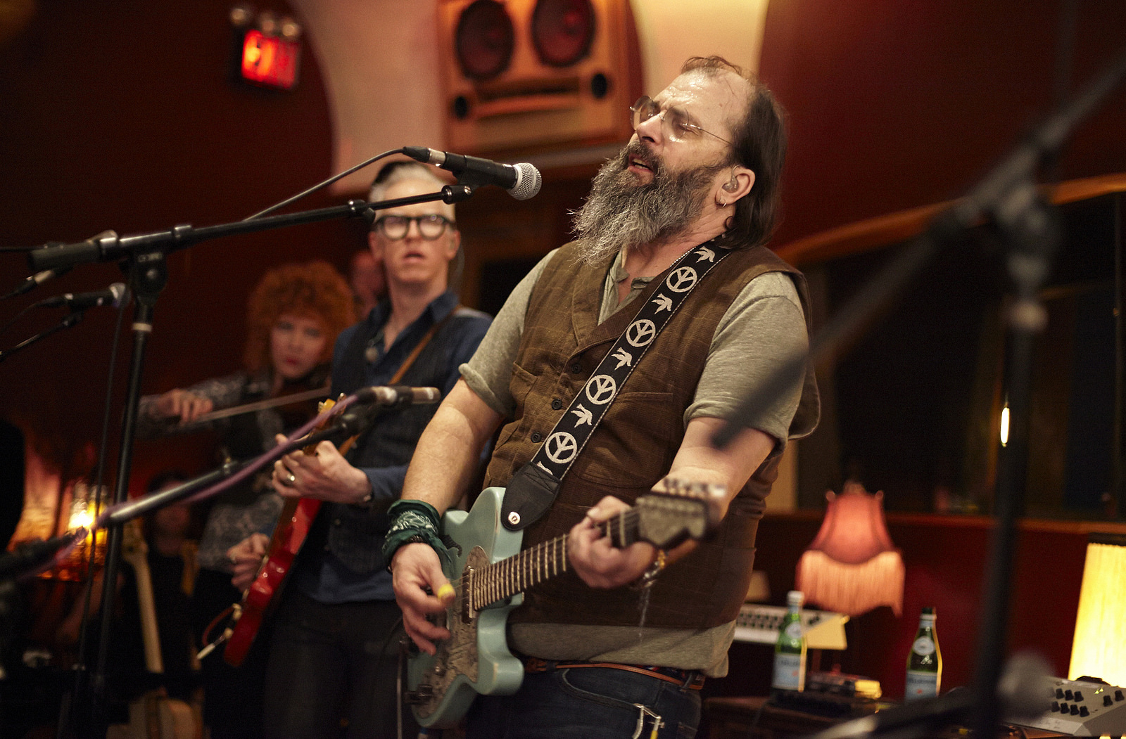 Hear a live concert with Steve Earle and the Dukes tonight at 9. Steve Earle photo by Gus Philippas