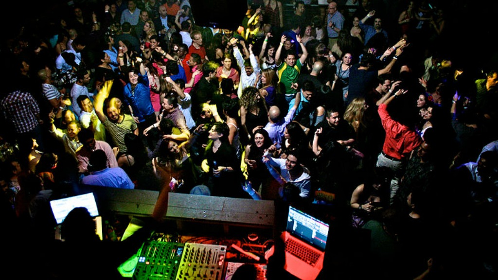 "En Fuego," Columbian Party Cartel (Photo by Ellen Ordóñez, courtesy of Wikimedia and Creative Commons) "En Fuego," Columbian Party Cartel (Photo by Ellen Ordóñez, courtesy of Wikimedia and Creative Commons)
