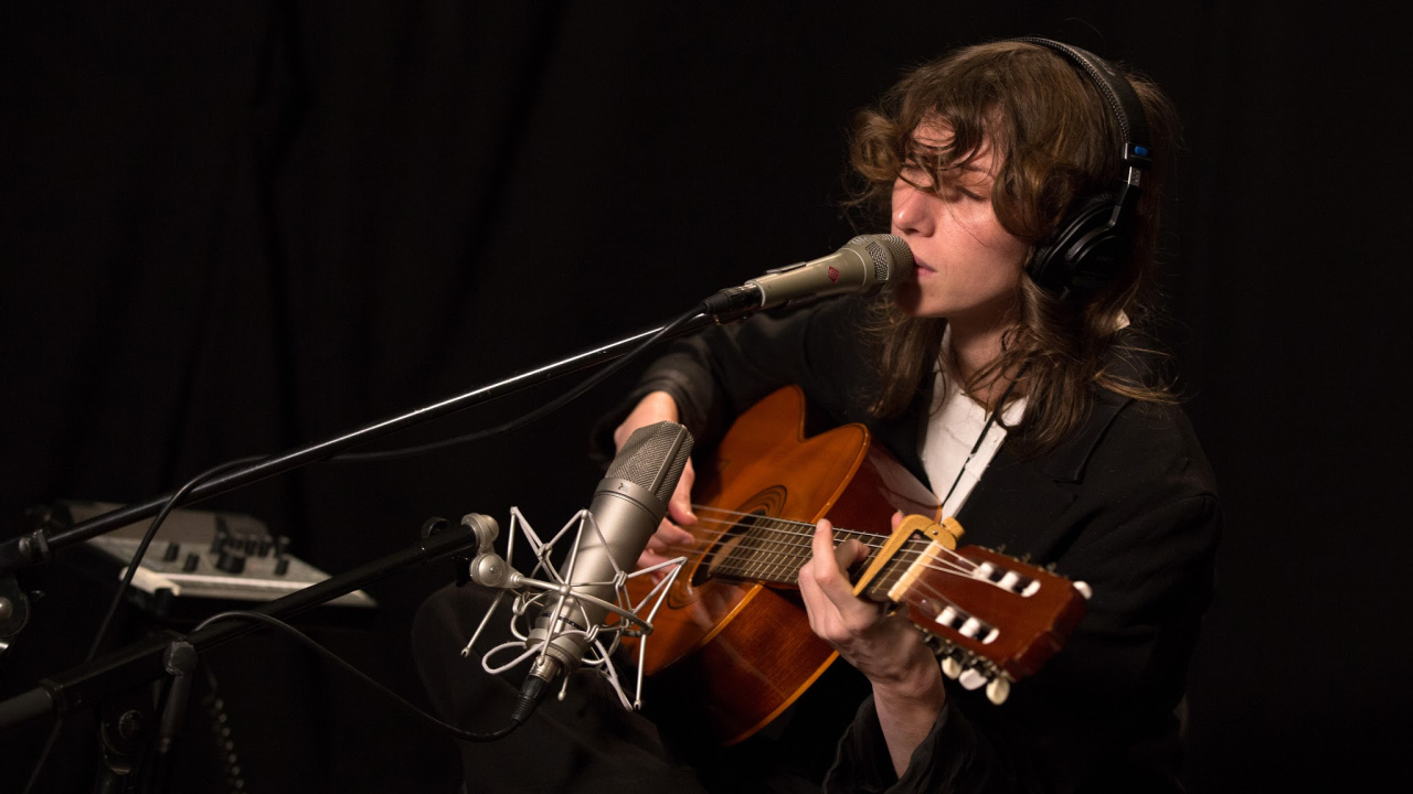 Aldous Harding in Studio A (photo by Brian Gallagher/WFUV)