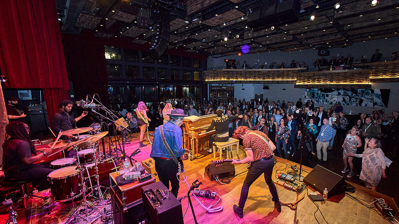 Low Cut Connie and the crowd at the High Line Bash. Photo by Gus Philippas Low Cut Connie and the crowd at the High Line Bash. Photo by Gus Philippas
