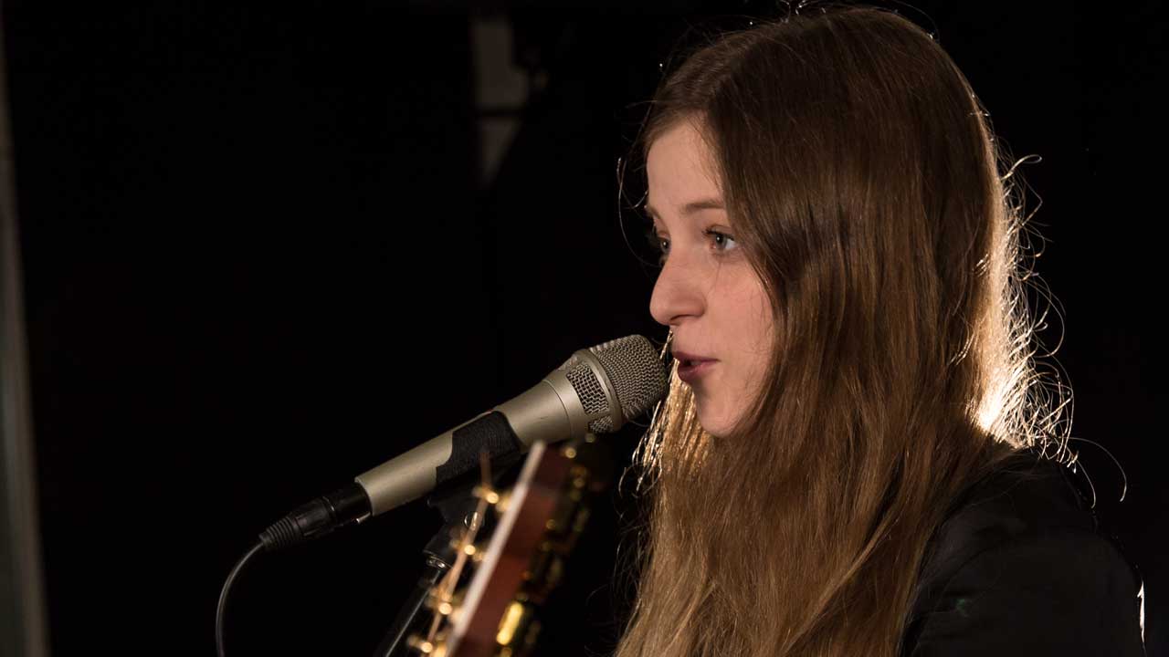 Jade Bird at WFUV (photo by Kristen Riffert)