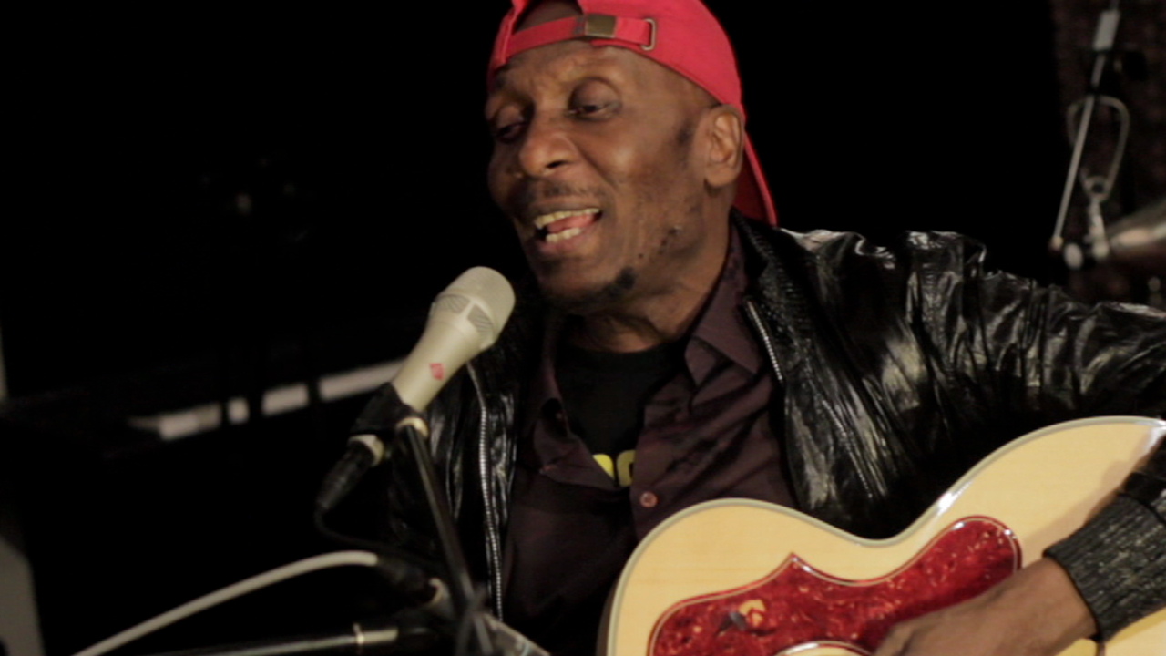 Jimmy Cliff in Studio A in 2011 (photo courtesy of WFUV)