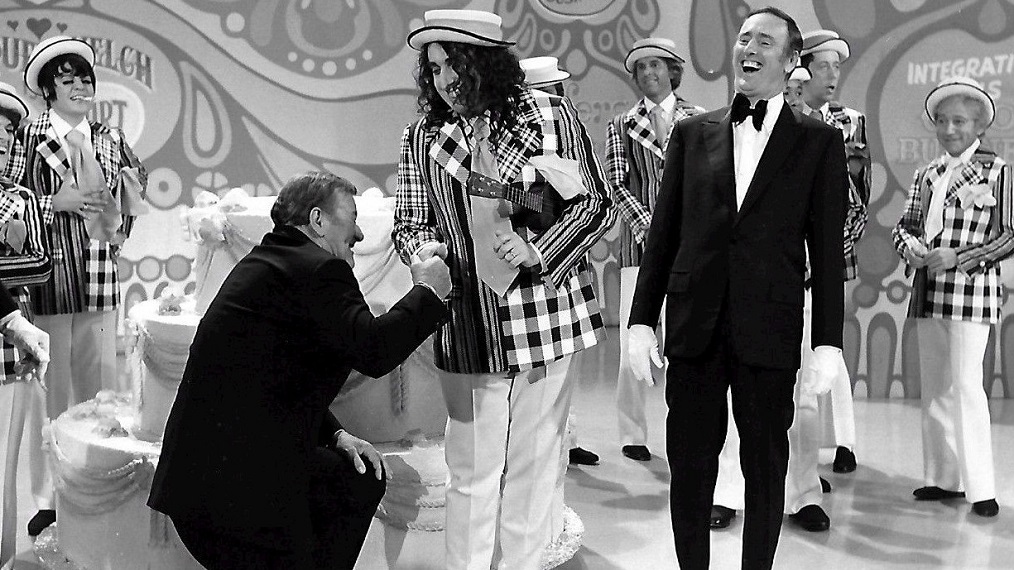 john-wayne-tiny-tim-laugh-in