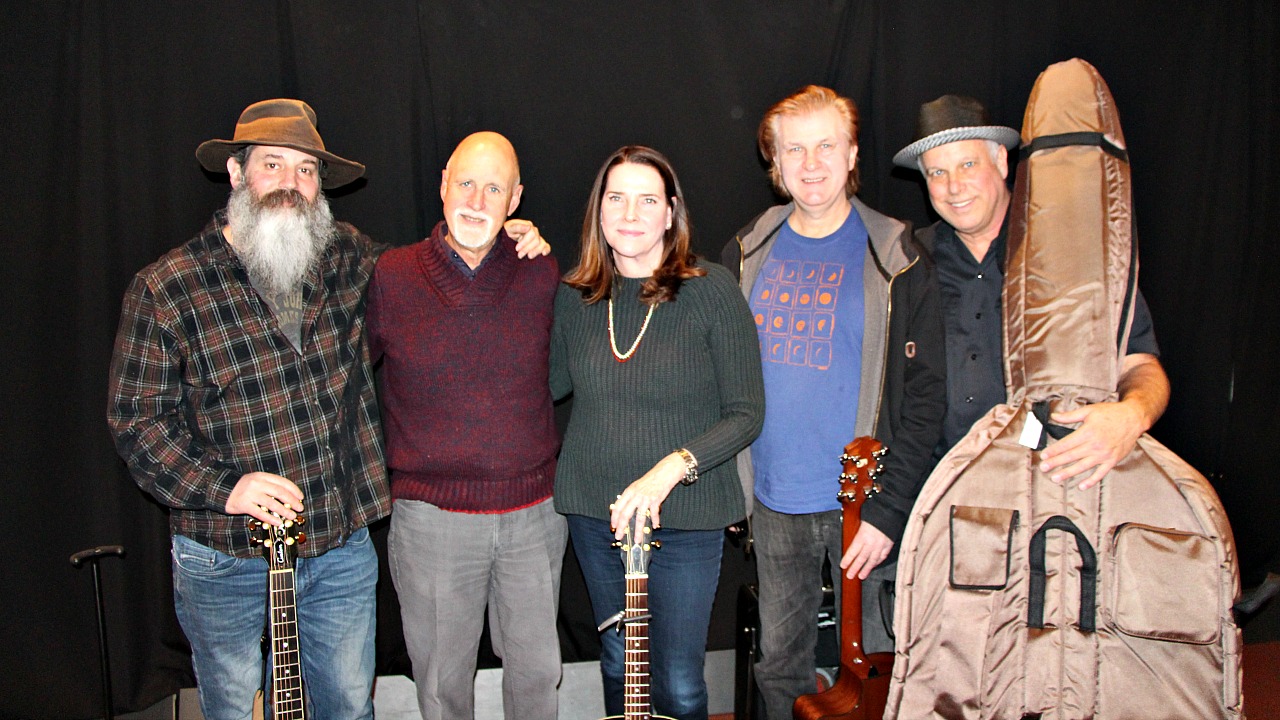 Susan Kane and Bill Scorzari with bandmates and &quot;Sunday Supper&quot; host John Platt (photo by Jeremy Rainer)