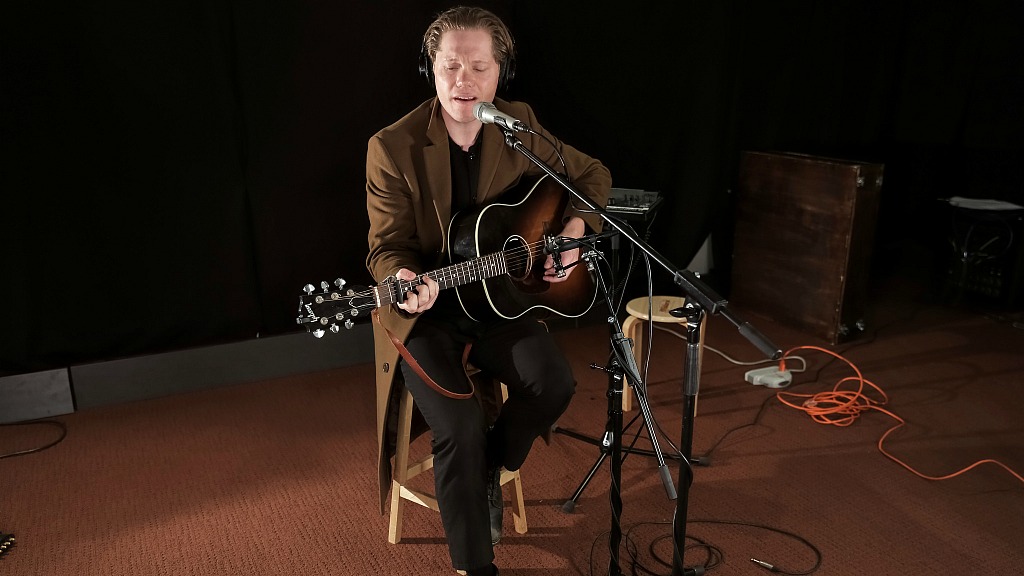 Korey Dane at WFUV (photo by Sarah Burns)