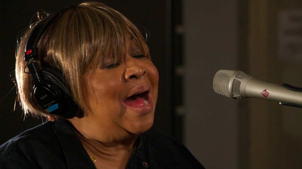 Mavis Staples in Studio A (photo by Deirdre Hynes/WFUV) Mavis Staples in Studio A (photo by Deirdre Hynes/WFUV)