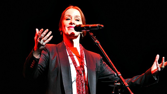 Suzanne Vega (photo: Neil Swanson/WFUV)