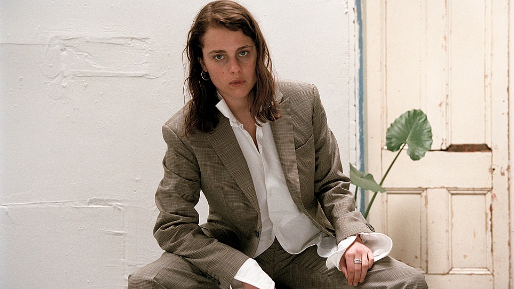 Marika Hackman (photo by Joost Vandebrug, PR)
