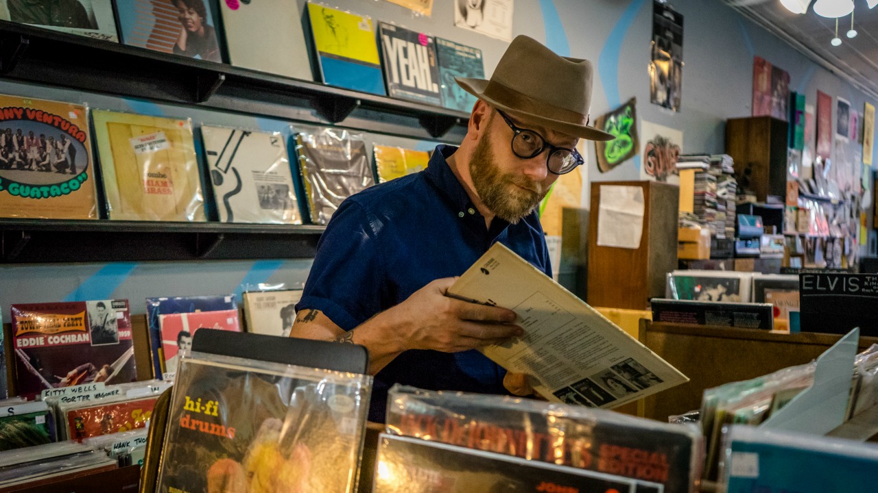 Mike Doughty (photo courtesy of Chart Room Media, PR)