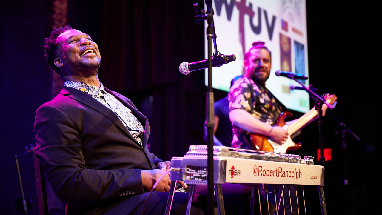 Robert Randolph (photo by Gus Philippas for FUV)
