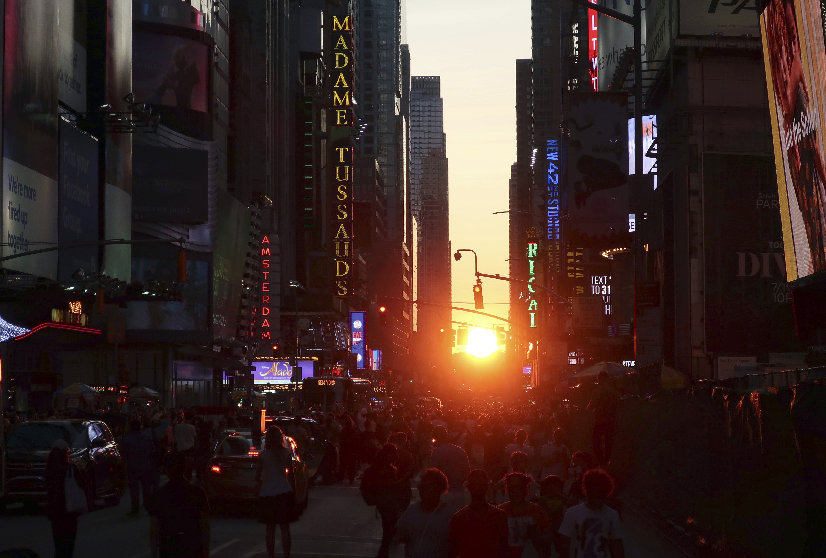 Manhattanhenge Sunset