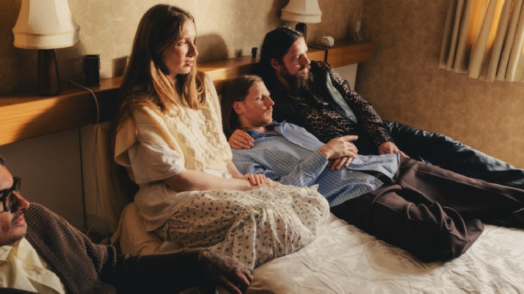 Dry Cleaning (photo by Max Miechowski, PR)