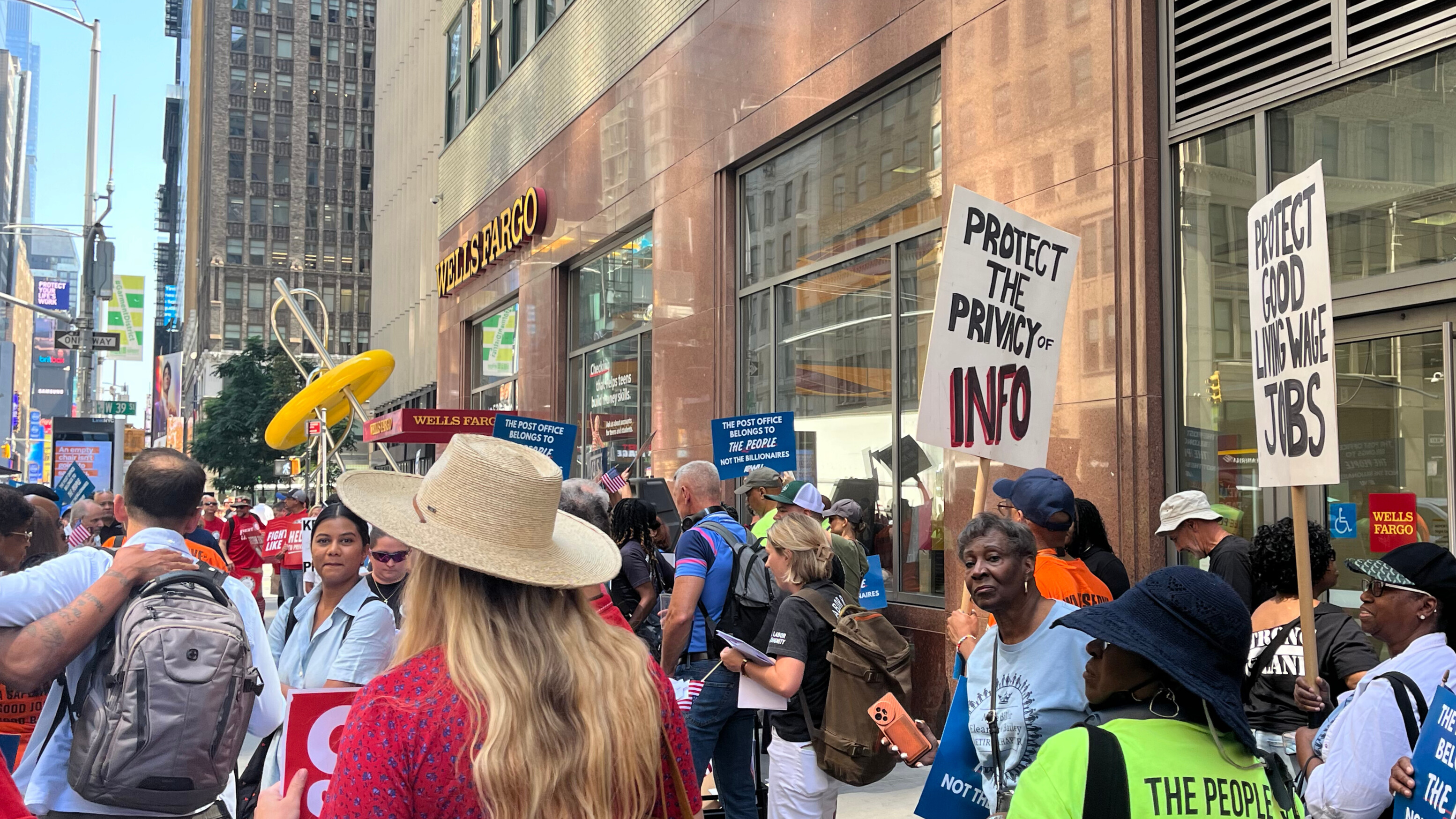 USPS Advocates Deliver a Message