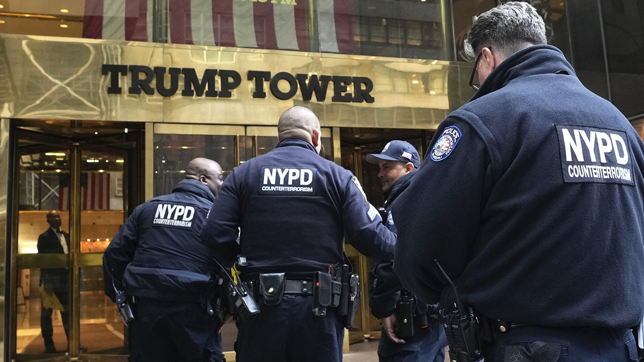 NYPD at Trump Tower NYPD at Trump Tower