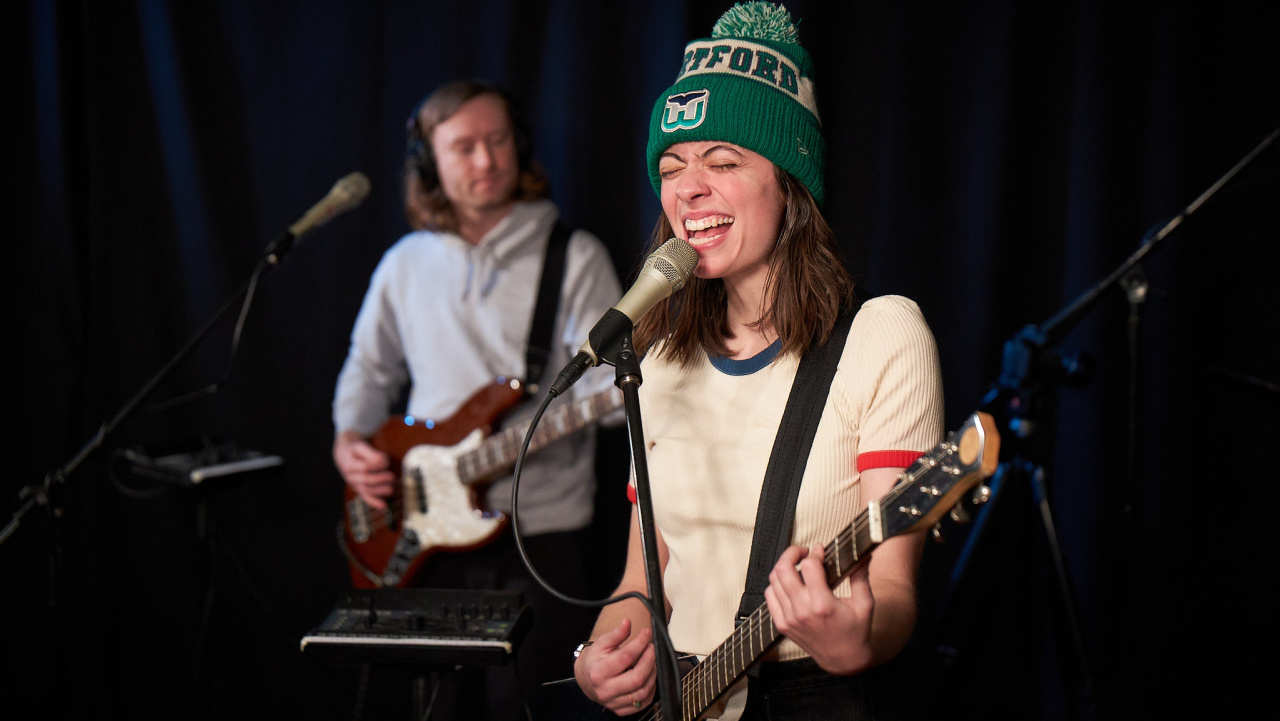 Ratboys' Julia Steiner (photo by Gus Philippas, FUV)