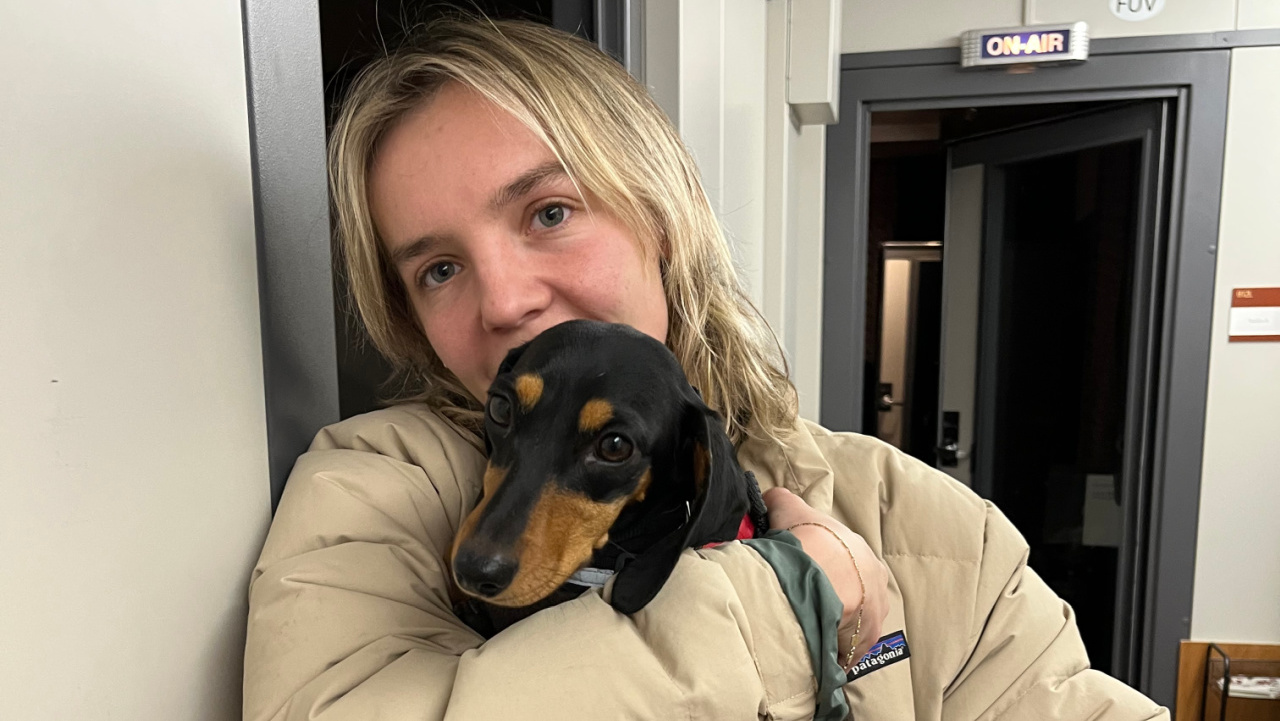 The Japanese House's Amber Bain and her Joni Jones (photo by Kara Manning for FUV)