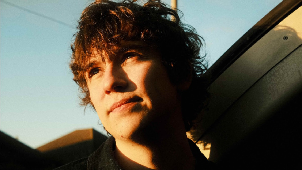 Dermot Henry (photo courtesy of Island Records, PR)