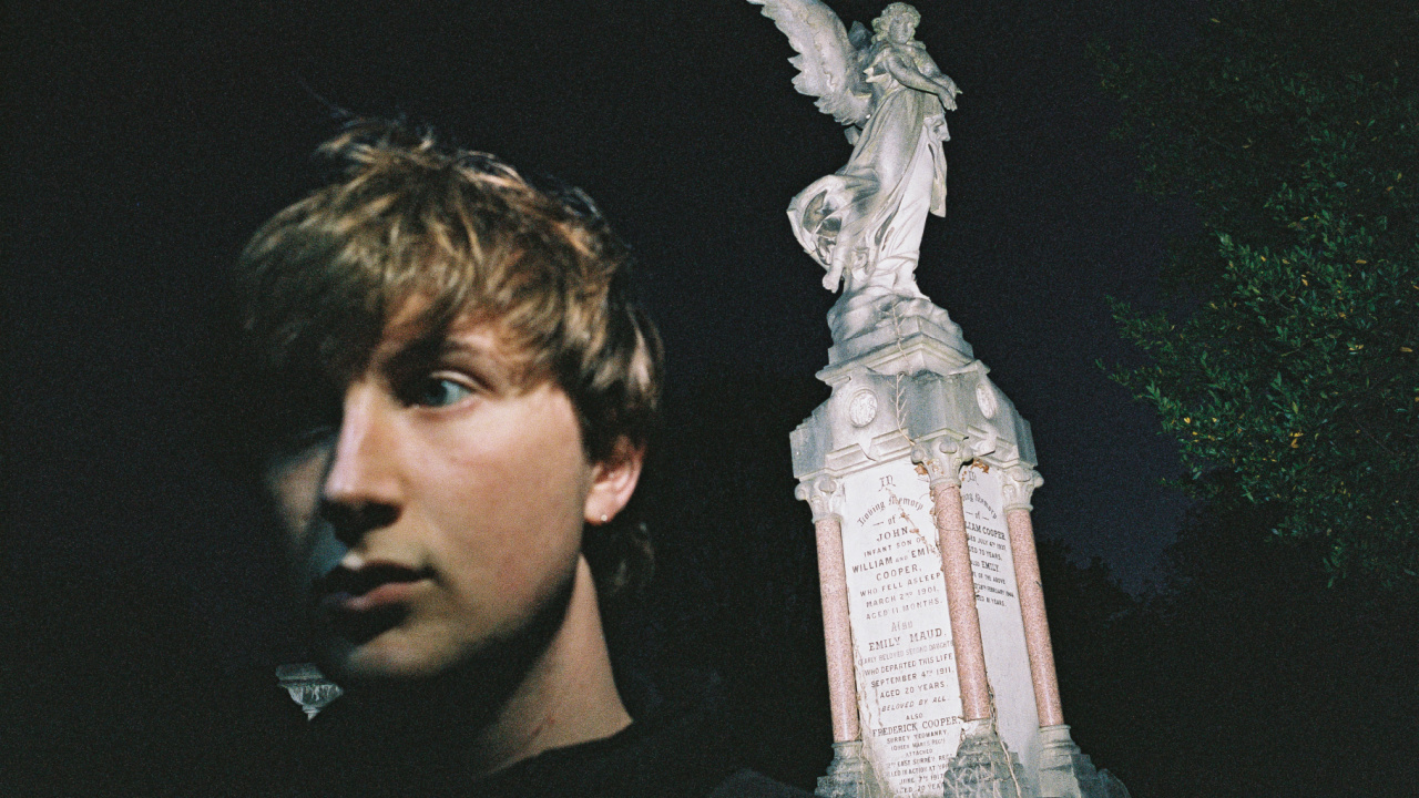 Dove Ellis (photo by Xander Lewis, PR)