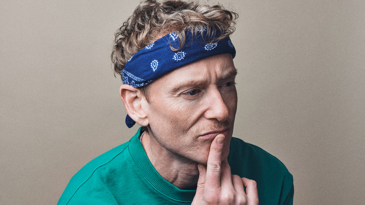 Teddy Thompson (photo by Ethan Covey, PR)