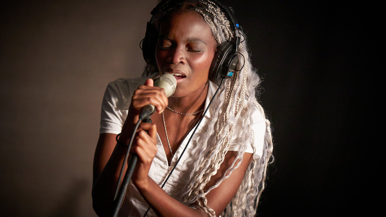 Hannah Jadagu (photo by Gus Philippas for FUV)