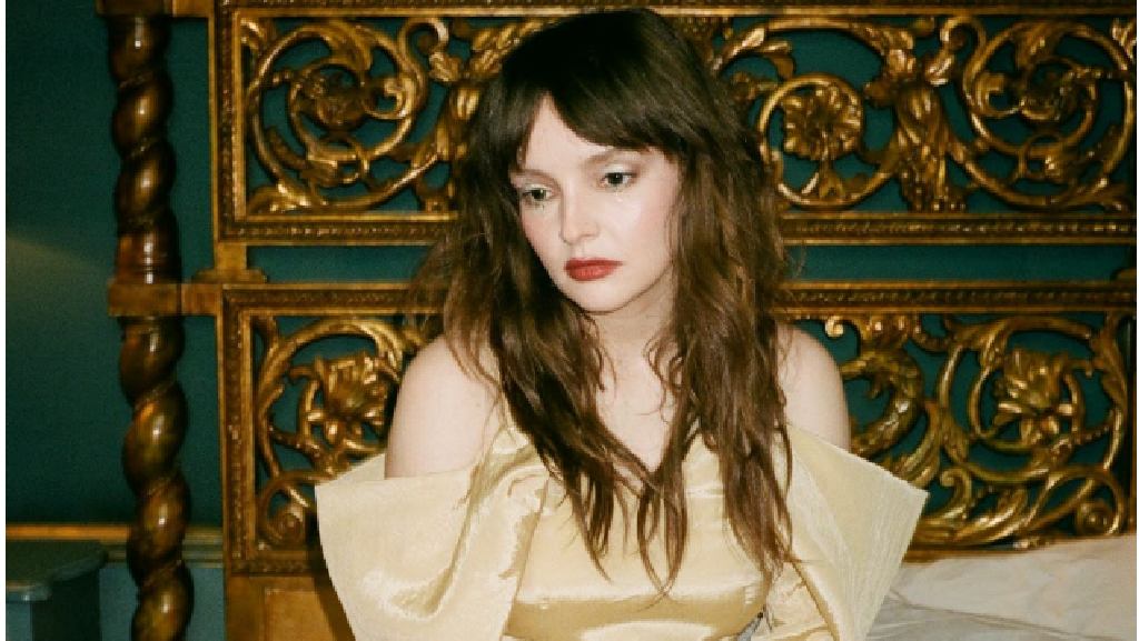Lauren Mayberry (photo by Charlotte Patmore, PR)