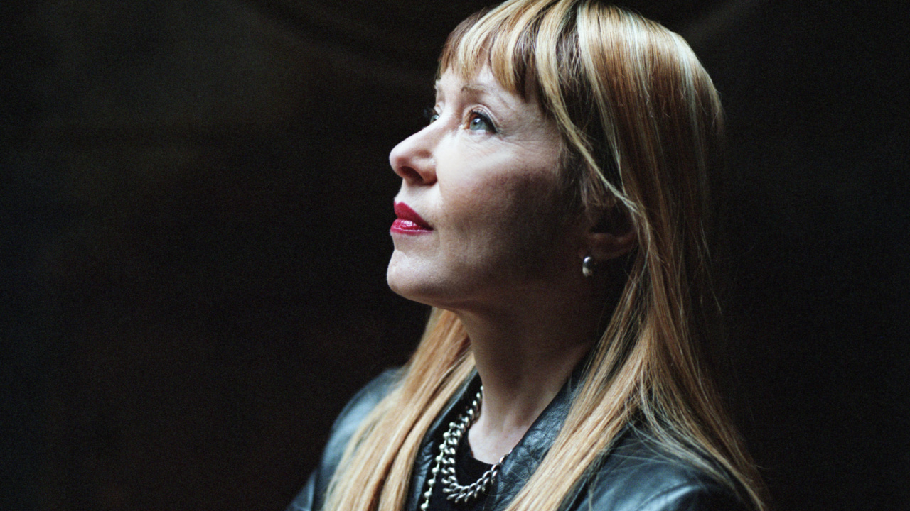Suzanne Vega (photo by Ebru Yildiz, PR)