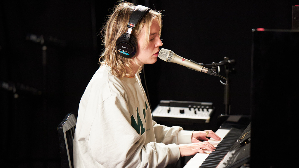 The Japanese House's Amber Bain (photo by Gus Philippas for FUV)