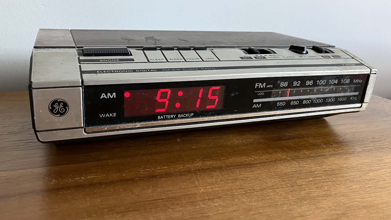 clock radio