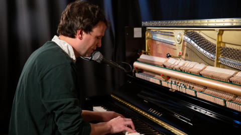 Frog's Daniel Bateman (photo by Therese Burgo for FUV)